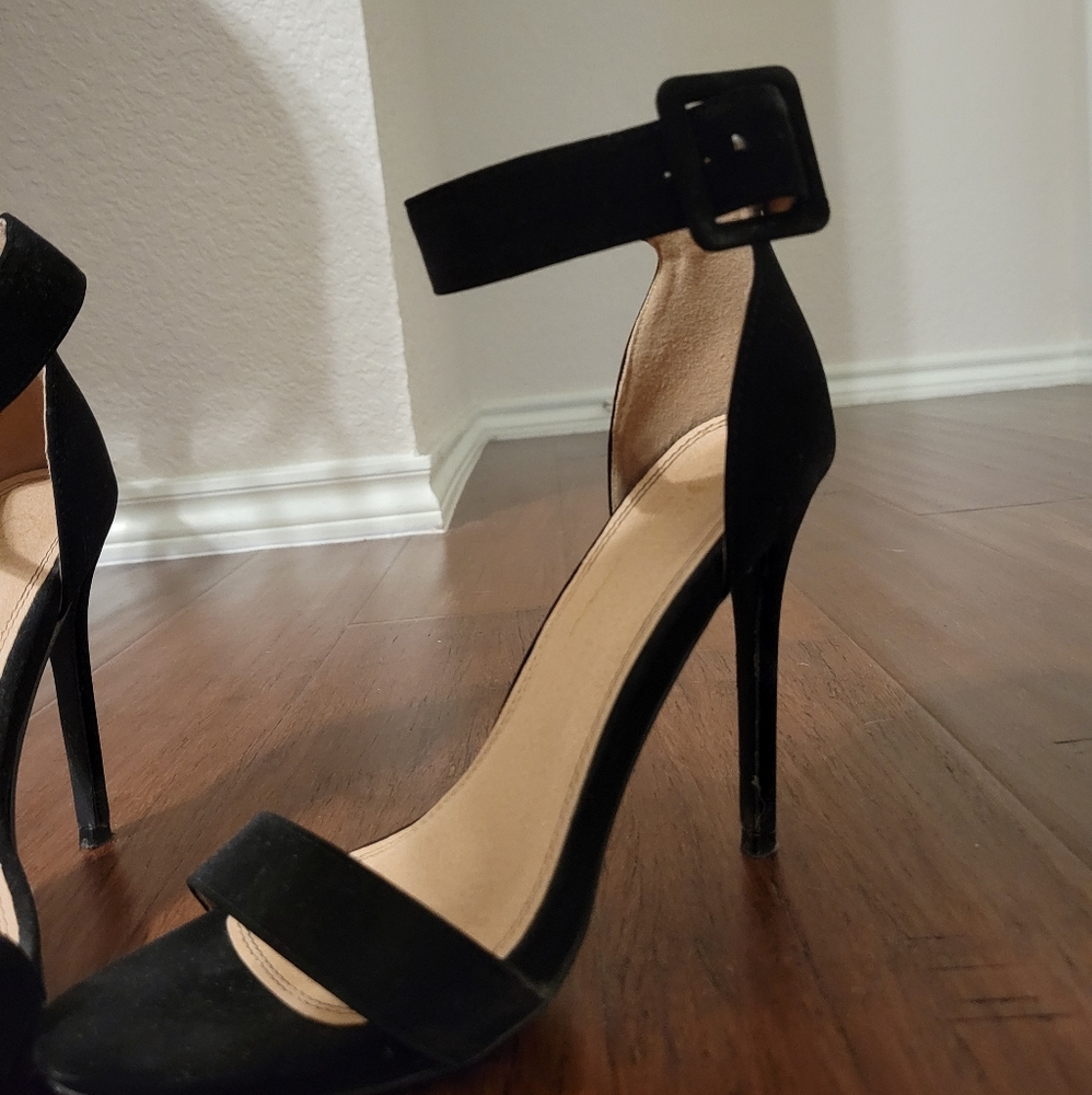 Black Seude Heels